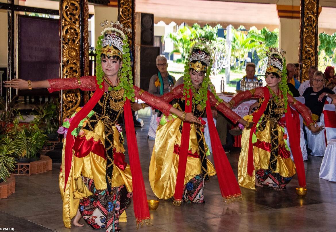 Danses au Palais Kraton