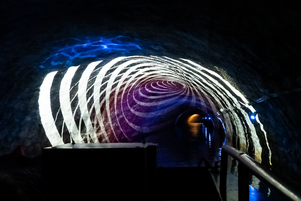 Le tunnel sous le château du marché de nuit