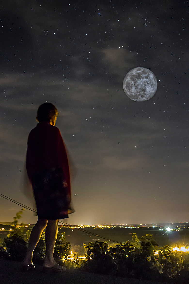 La tête dans la lune