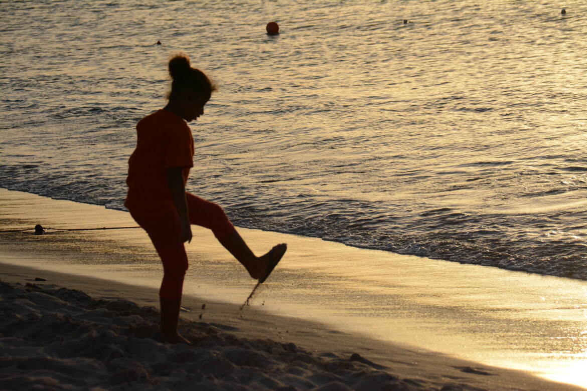 Le sable dans les tongs