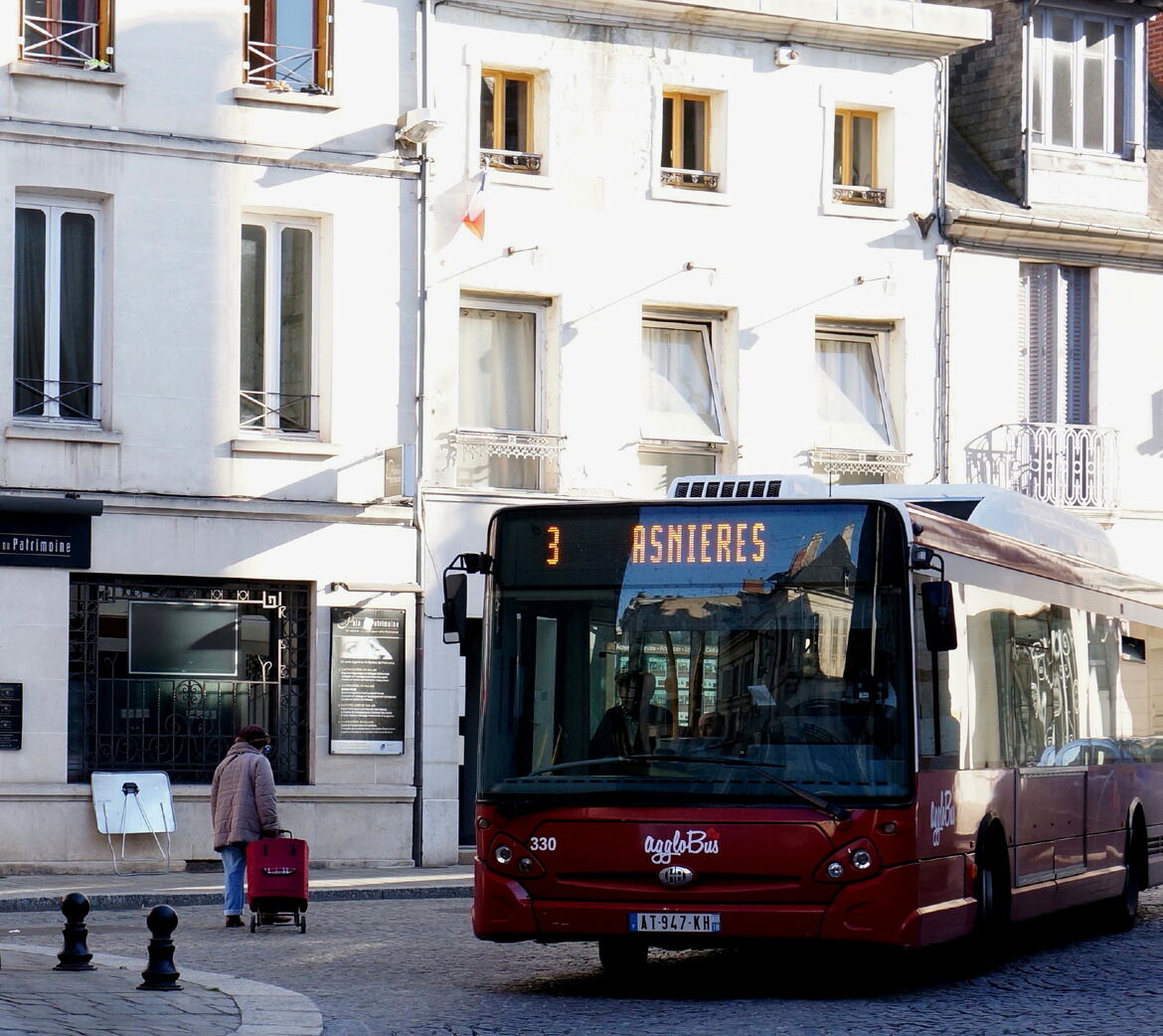 Le 22 à Asnières, Fernand Raynaud..