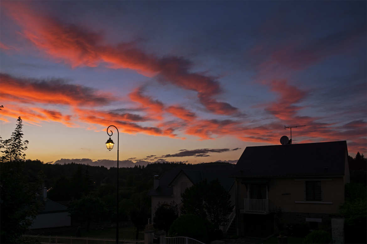 Le ciel s'embrasse