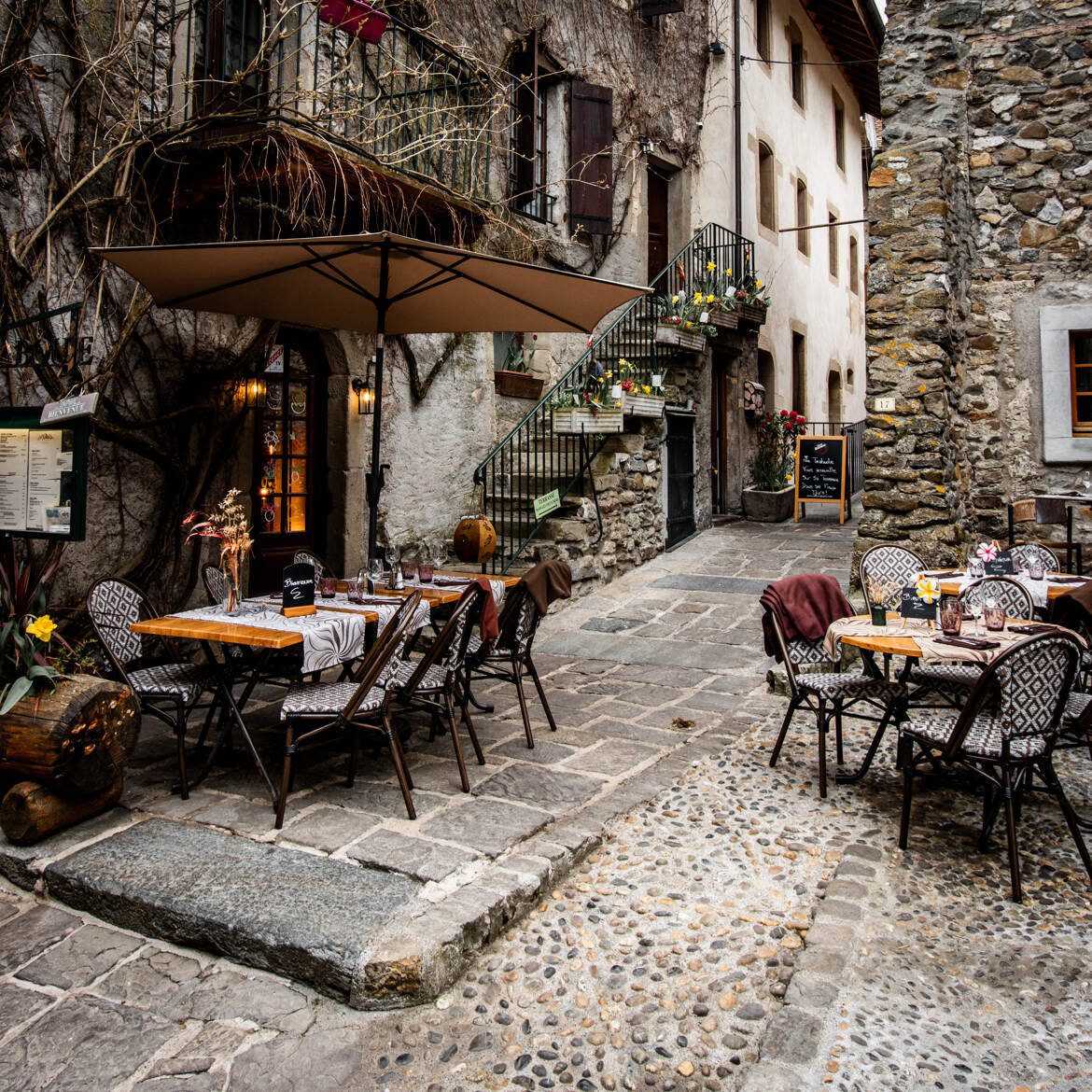 ne manque que les convives