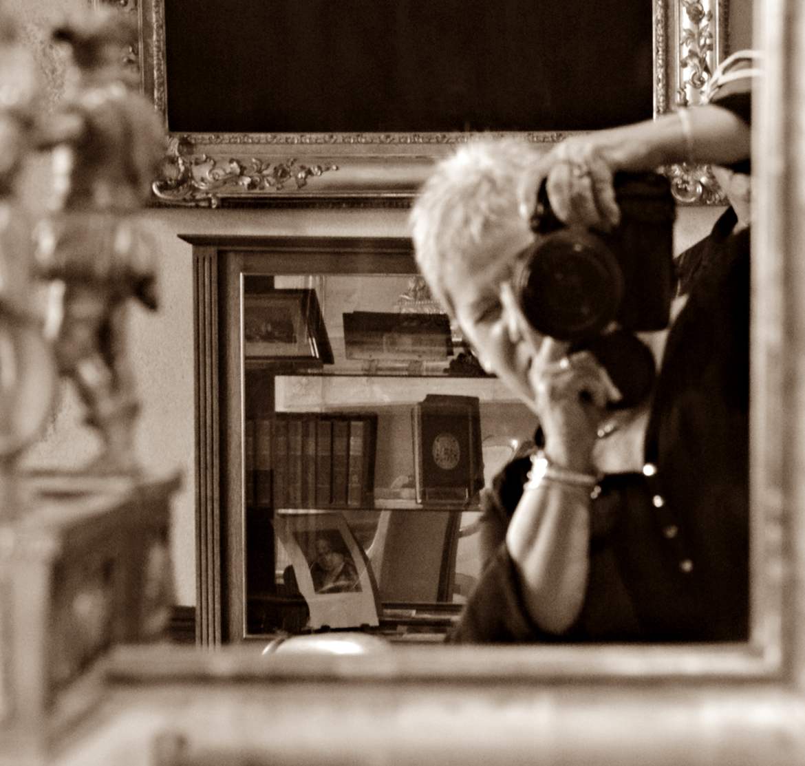 Autoportrait dans un vieux miroir