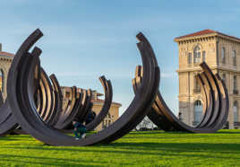 les arcs de Benar Venet