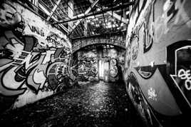 Qui a laisse la porte ouverte ?