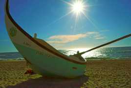 Barque sur le sable