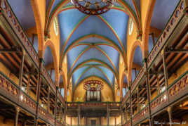 Une église colorée