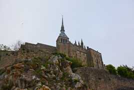 Contre-plongée du Mont St Michel