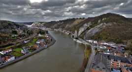Le rocher Bayard et la citadelle de Dinant