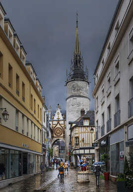 l'horloge in the rain