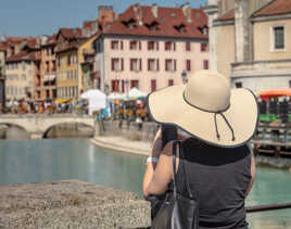 La dame au chapeau