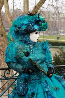 a chacun son masque 8