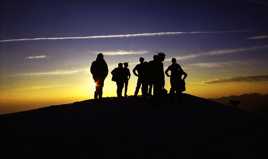 L'aube au sommet .........