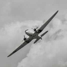 DC 3 à la Ferté Alais