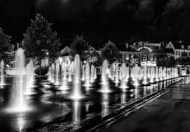 Jeux d'eau sous la pleine lune