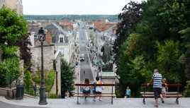 Statue de Denis Papin face à sa rue