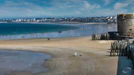 La plage et ses courbes