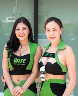 Joli visage ou gros nénés?