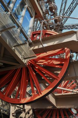 Encore la Tour Eiffel...