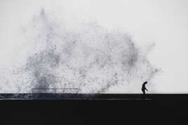 attaqué par une vague