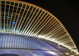 Jeu de lignes et de lumières.7