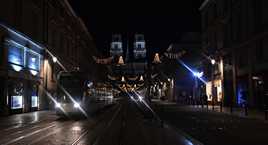 Rue Jeanne d'Arc, la nuit