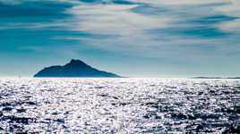 L île sur une mer d argent