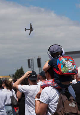 Ici la tour, aterrissage autorisé