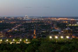 Le soleil se couche sur la ville lumière