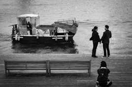Amoureux sur le Port de Barcelone
