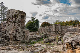 vestiges du château de Montagu