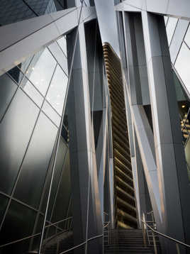 Entre réel et reflet