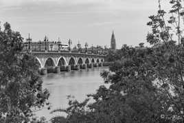 Un pont entre deux rives :-)