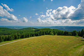 Vers les monts du Cantal