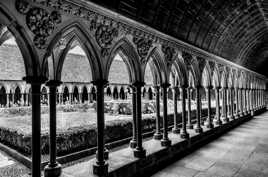 cloître du Mont St Michel