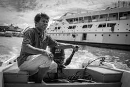 Taxi boat a la Charle Bronson...