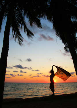 la femme au coucher du soleil