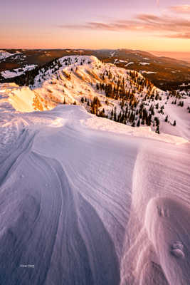 Lever de soleil sur la Dôle, Jura.