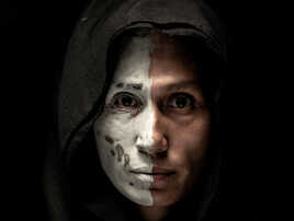 Regard d'argile, regard fragile...