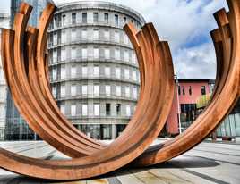 Esplanade de l'hotel de ville de Seraing 2