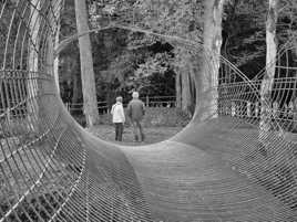 Au bout du pont de métal