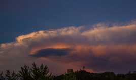 Nuages face au coucher du soleil