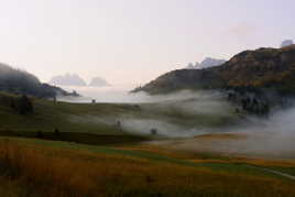 Les Dolomites s'embrunent