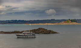 Lumière sur l île