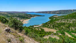 Le Lac Ste Croix dans cette belle nature