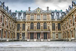 VERSAILLES