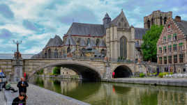 Le pont et l'église Saint-Michel.