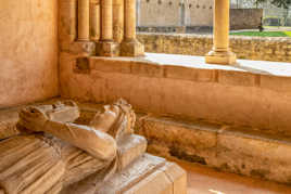 Le gisant de la reine Bérangère (veuve de Richard Coeurde Lion)