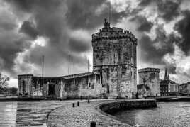 Archives châtelaines : entrée du port de La Rochelle)